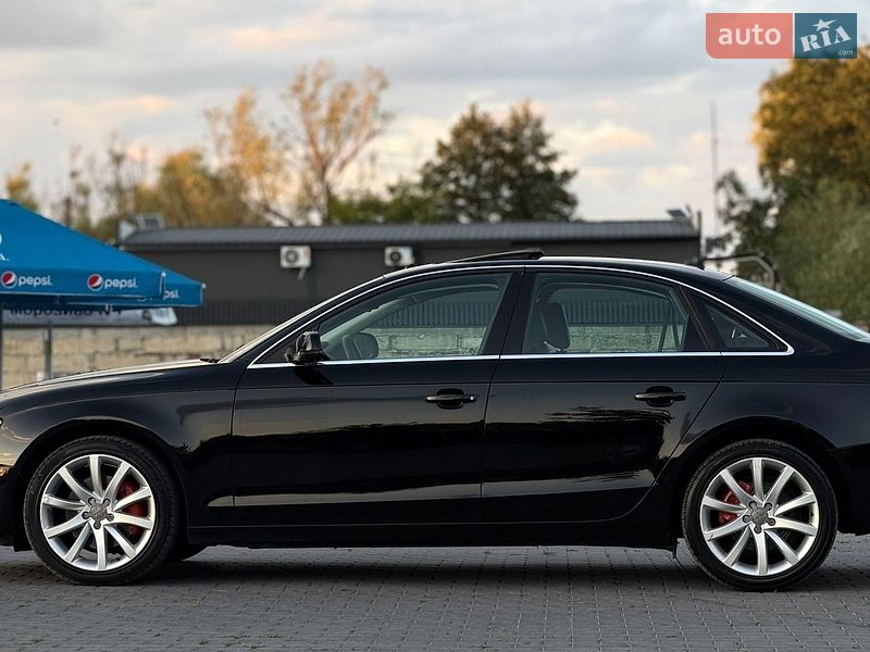Седан Audi A4 2012 в Зборові
