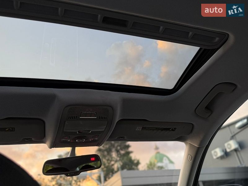 Седан Audi A4 2012 в Зборові