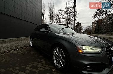 Седан Audi A4 2014 в Дніпрі
