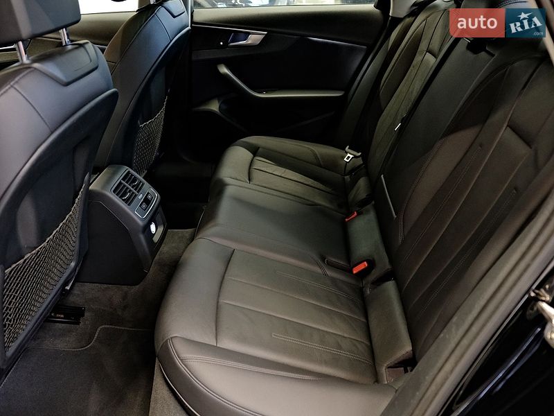 Седан Audi A4 2016 в Одессе