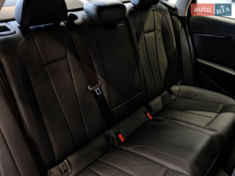 Седан Audi A4 2016 в Одессе