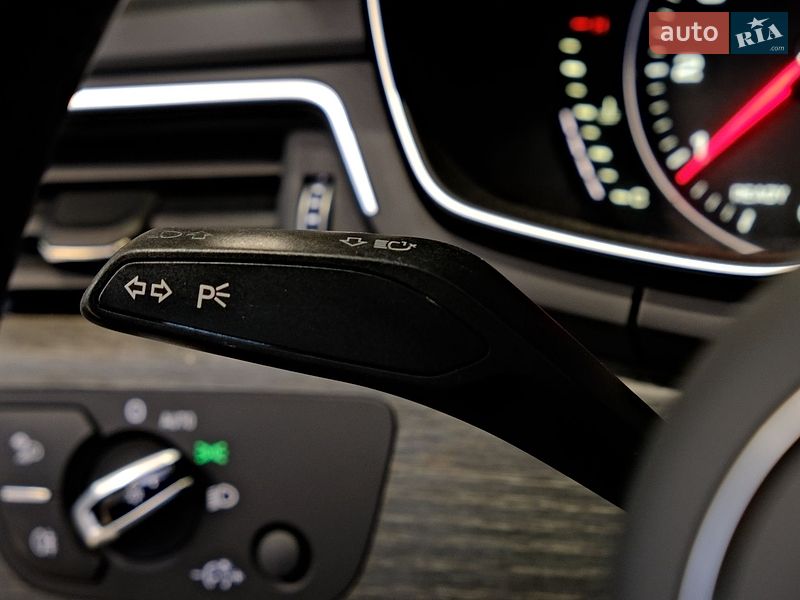 Седан Audi A4 2016 в Одессе