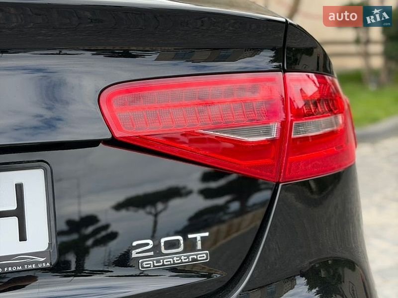 Седан Audi A4 2015 в Львові
