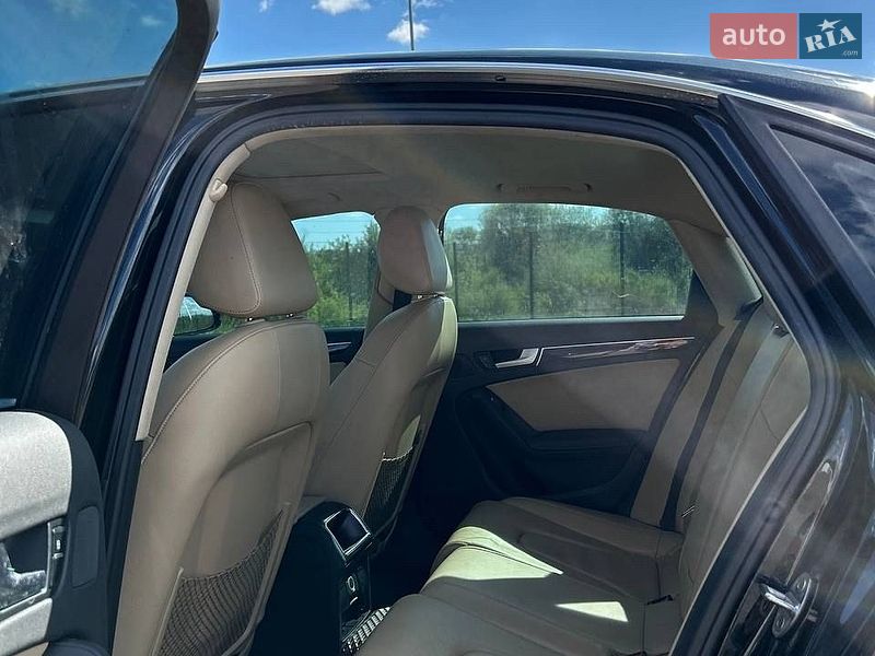 Седан Audi A4 2013 в Рівному