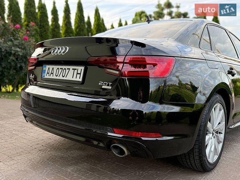Седан Audi A4 2017 в Киеве