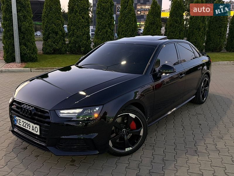 Седан Audi A4 2017 в Києві