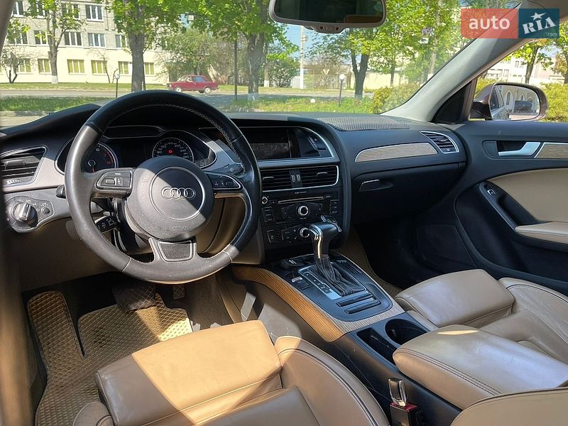 Седан Audi A4 2012 в Харькове