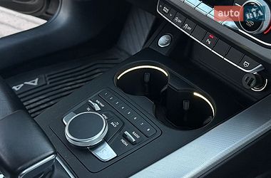 Седан Audi A4 2016 в Рівному