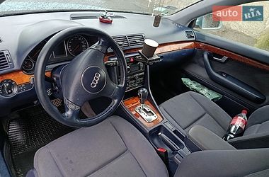 Седан Audi A4 2001 в Золочеве
