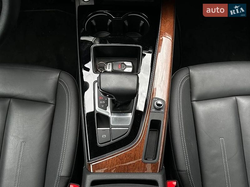 Седан Audi A4 2023 в Черкассах