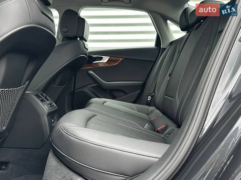Седан Audi A4 2023 в Черкассах