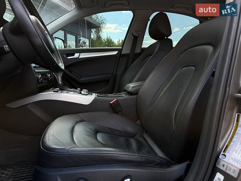 Седан Audi A4 2014 в Львові