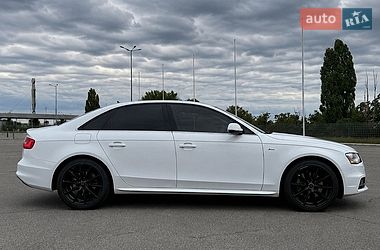Седан Audi A4 2013 в Харкові