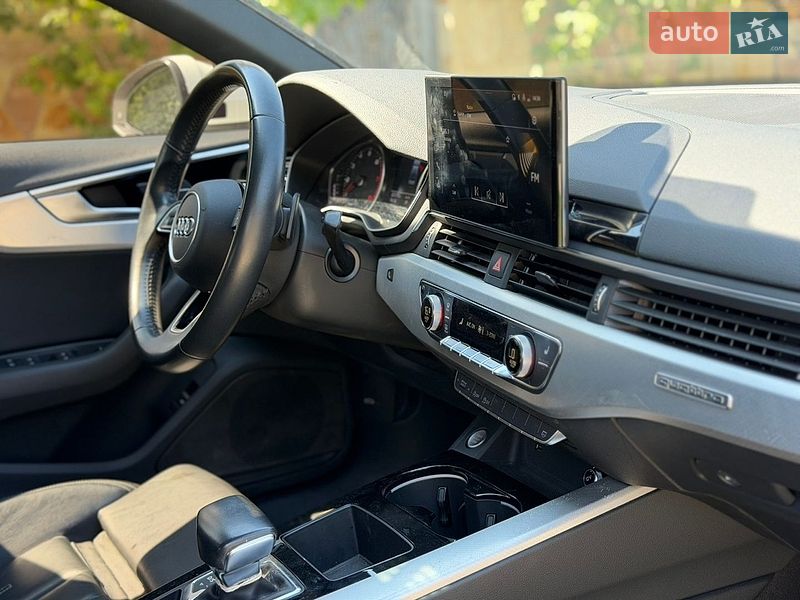 Седан Audi A4 2019 в Ивано-Франковске