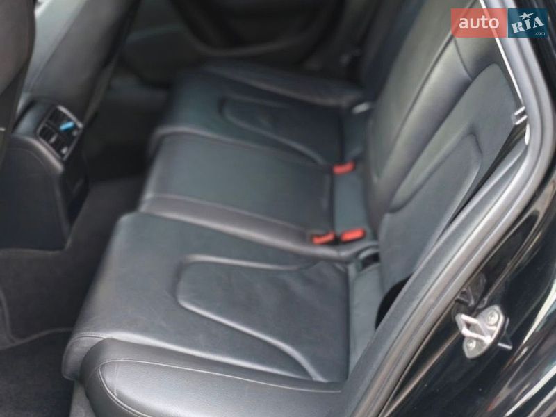 Седан Audi A4 2014 в Хмельницькому