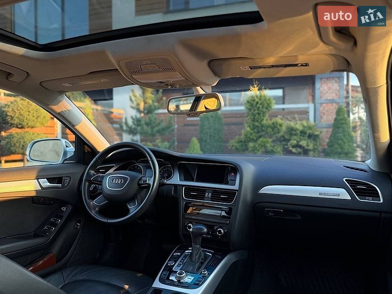 Седан Audi A4 2015 в Стрые