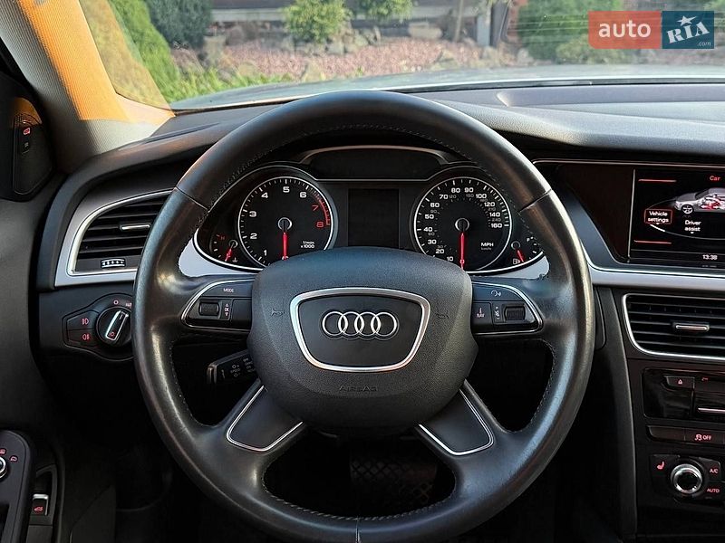 Седан Audi A4 2015 в Стрые
