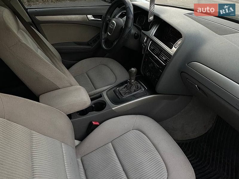 Седан Audi A4 2008 в Голованевске