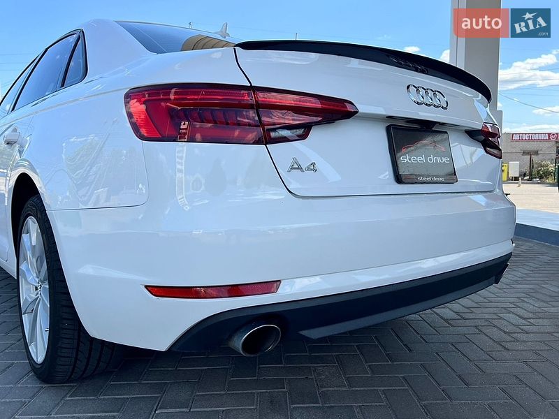 Седан Audi A4 2016 в Николаеве
