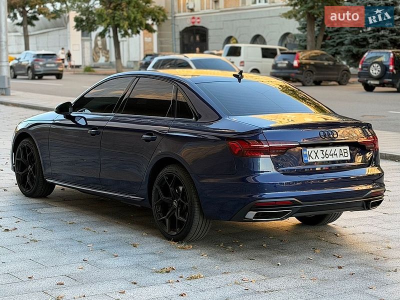Седан Audi A4 2020 в Києві