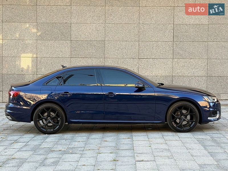 Седан Audi A4 2020 в Києві
