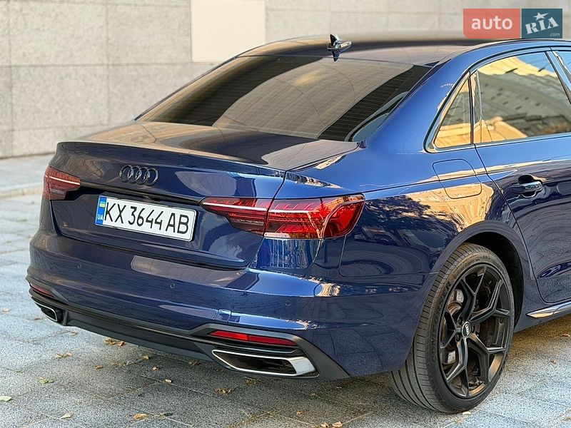 Седан Audi A4 2020 в Києві