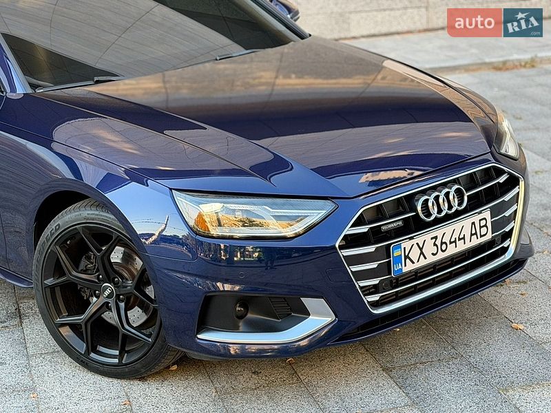 Седан Audi A4 2020 в Києві