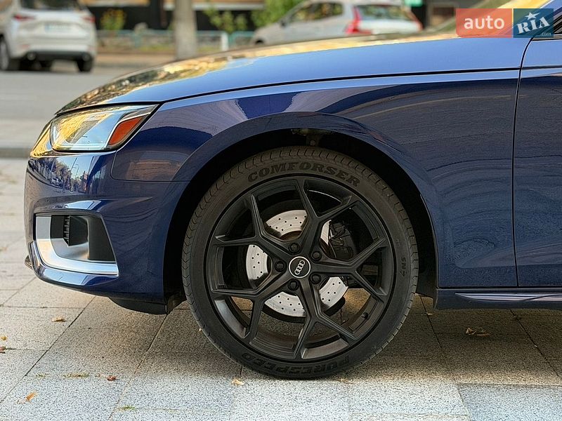 Седан Audi A4 2020 в Києві