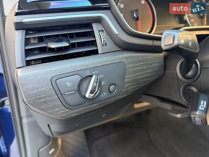 Седан Audi A4 2020 в Києві