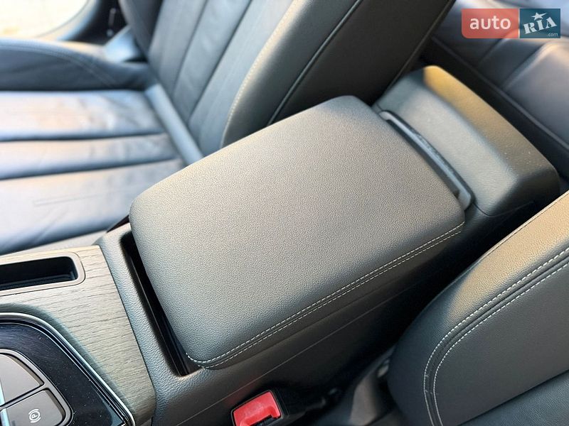 Седан Audi A4 2020 в Києві