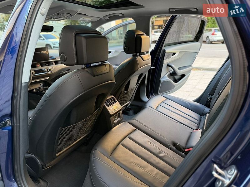 Седан Audi A4 2020 в Києві