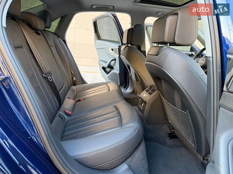 Седан Audi A4 2020 в Києві