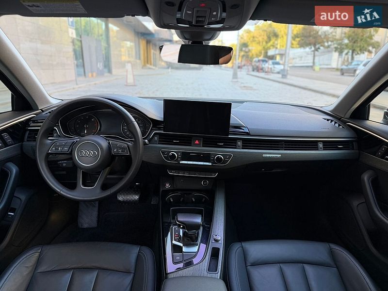 Седан Audi A4 2020 в Києві