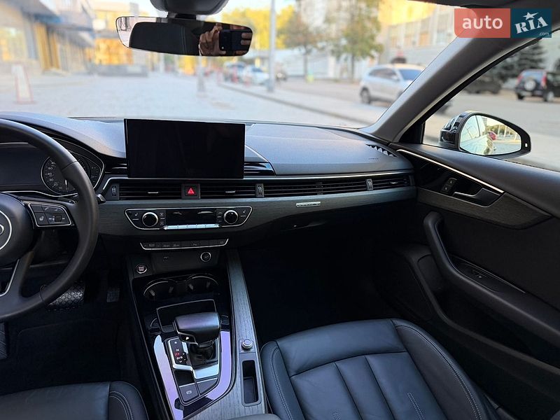 Седан Audi A4 2020 в Києві
