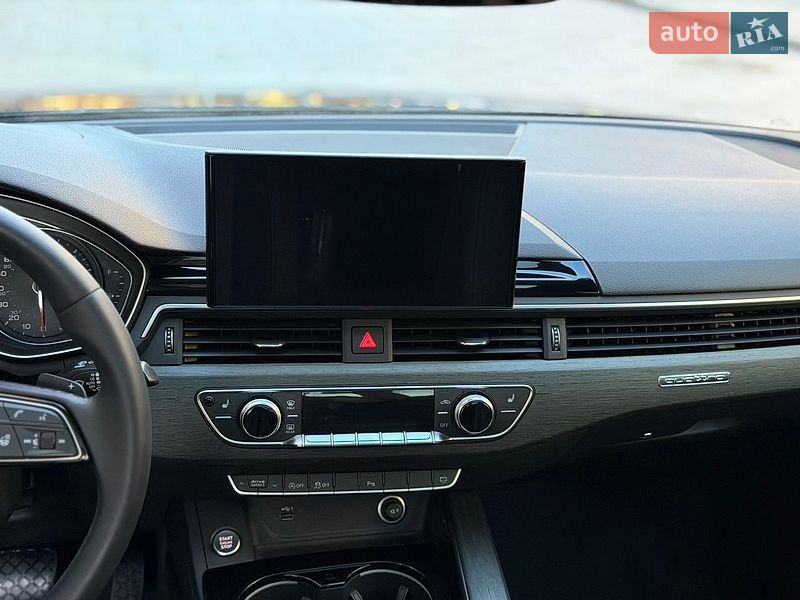 Седан Audi A4 2020 в Києві