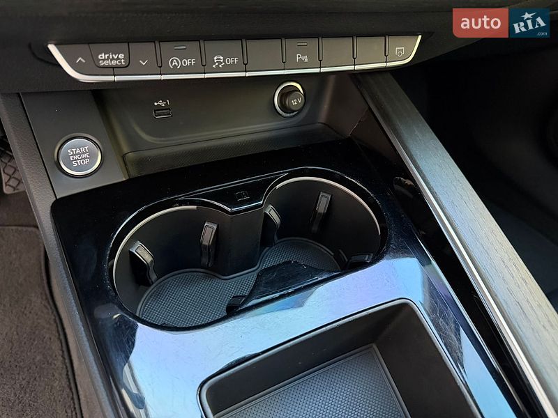 Седан Audi A4 2020 в Києві