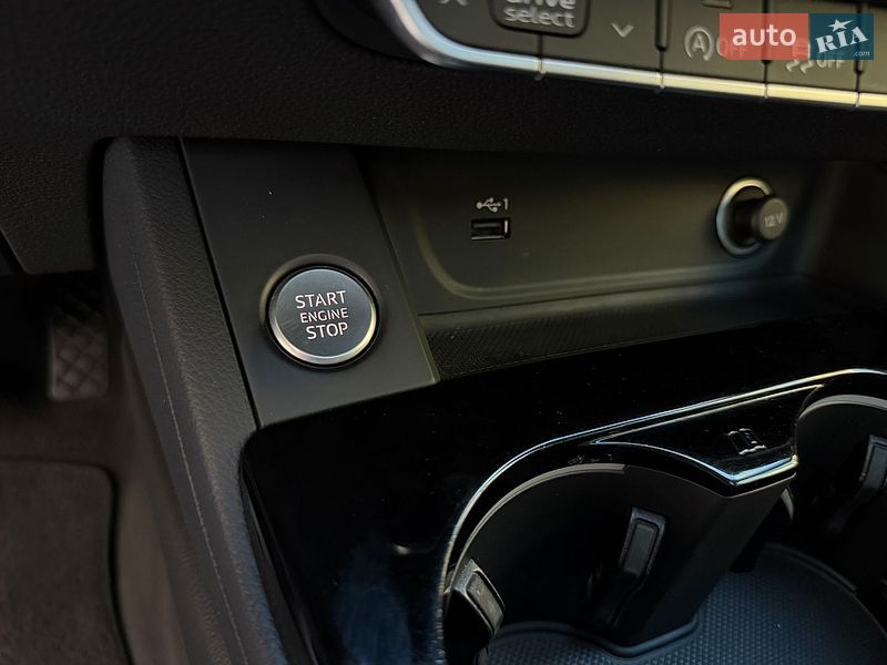 Седан Audi A4 2020 в Києві