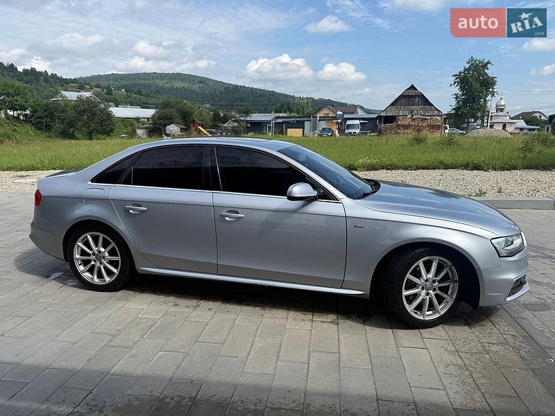 Седан Audi A4 2015 в Надворной