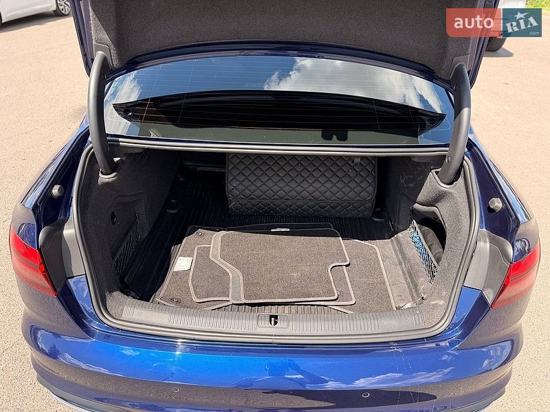 Седан Audi A4 2021 в Кривом Роге