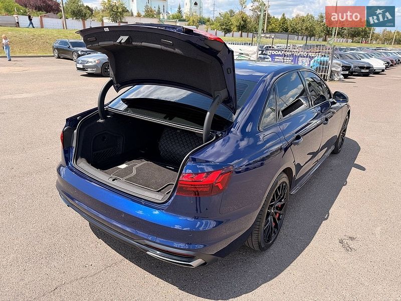 Седан Audi A4 2021 в Кривом Роге