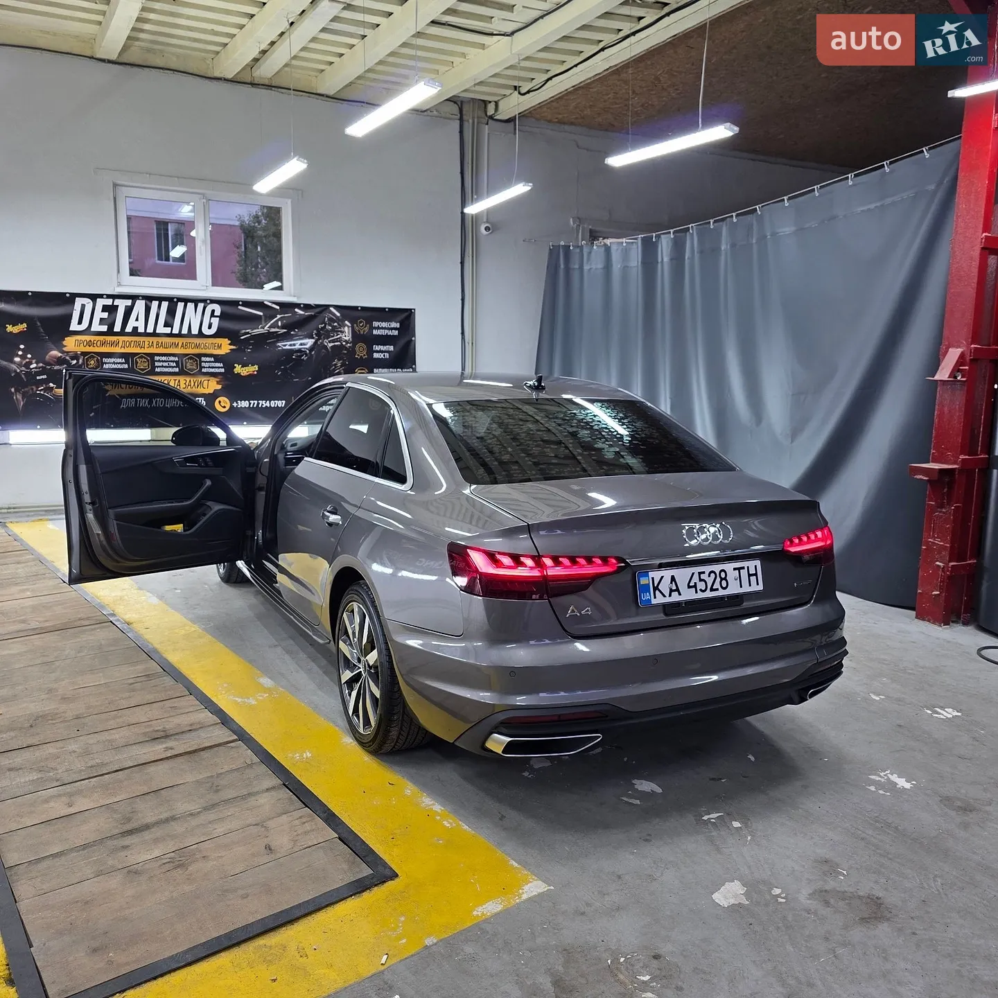 2021 Audi A4 - фото 1