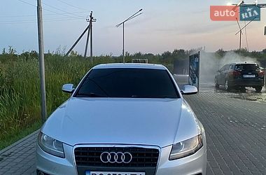 Седан Audi A4 2010 в Жовкве