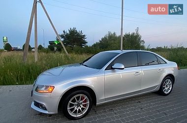 Седан Audi A4 2010 в Жовкве