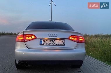 Седан Audi A4 2010 в Жовкве