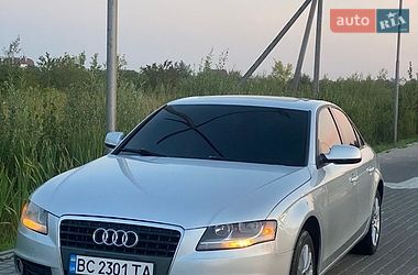 Седан Audi A4 2010 в Жовкве