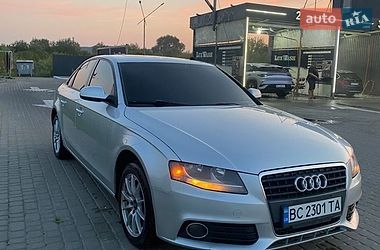 Седан Audi A4 2010 в Жовкве