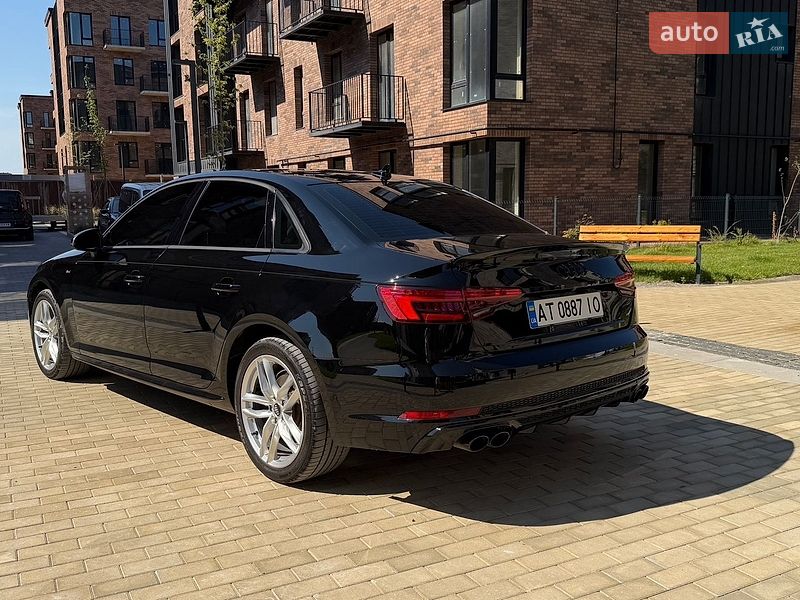 Седан Audi A4 2016 в Ивано-Франковске