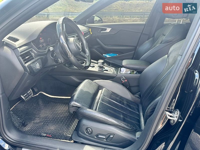 Седан Audi A4 2017 в Полтаві