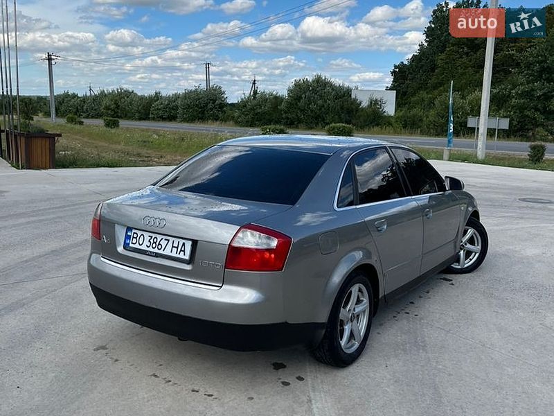 Седан Audi A4 2004 в Борщеве