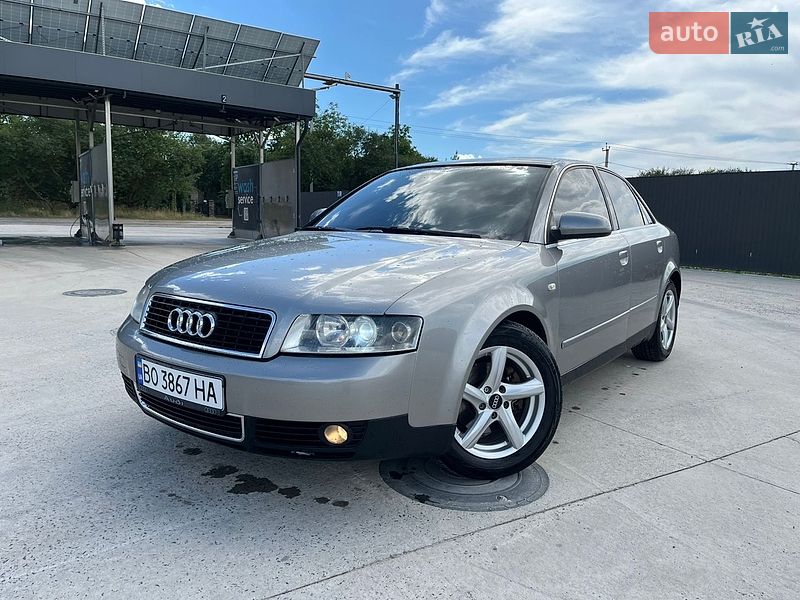 Седан Audi A4 2004 в Борщеве